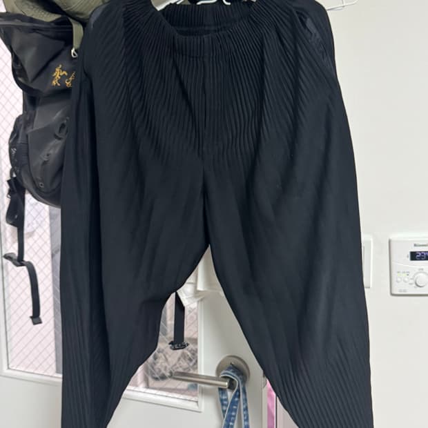 이세이미야케 9부 베이직 팬츠 1