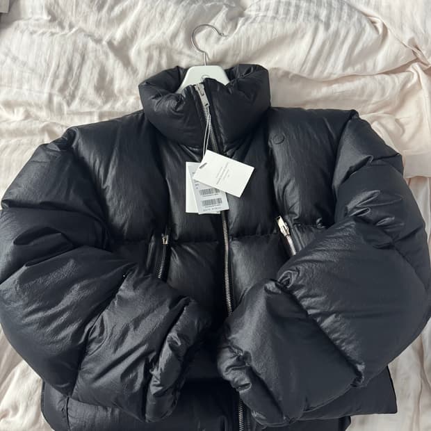 렉토 23fw 샤이닝 구스다운 패딩 m size