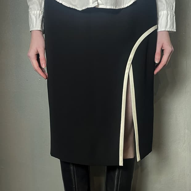 랑방 비대칭 슬릿 스커트