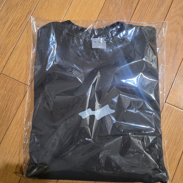 Skylrk 도쿄 팝업 CREWNECK 