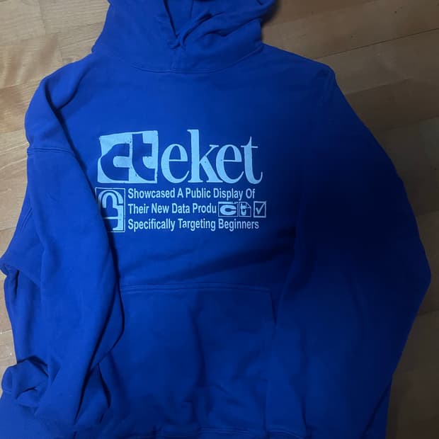 테켓 후드티