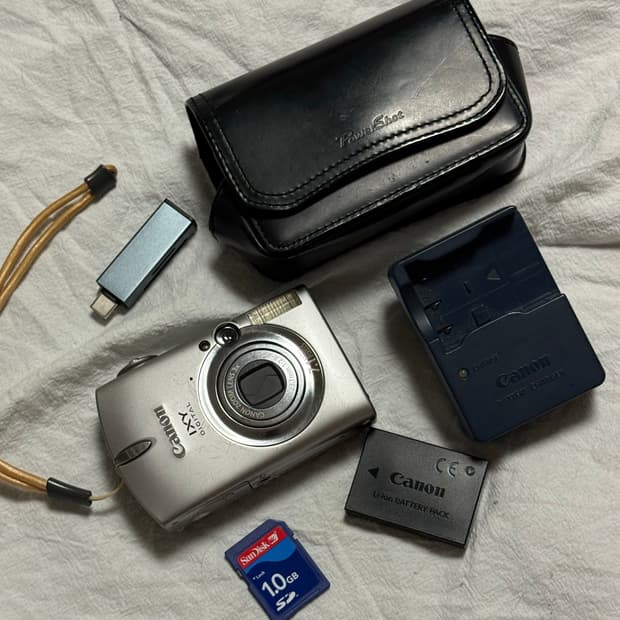 캐논 ixus750 익서스750 아일릿 원희 디카 ixy700