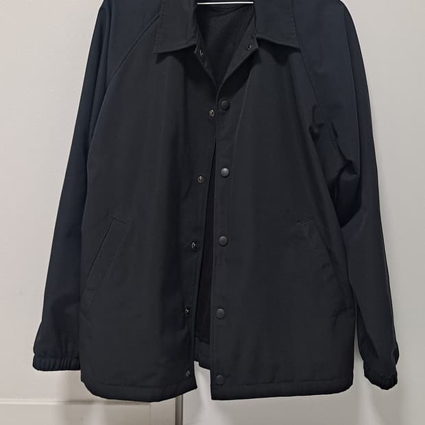 유니클로 코치자켓