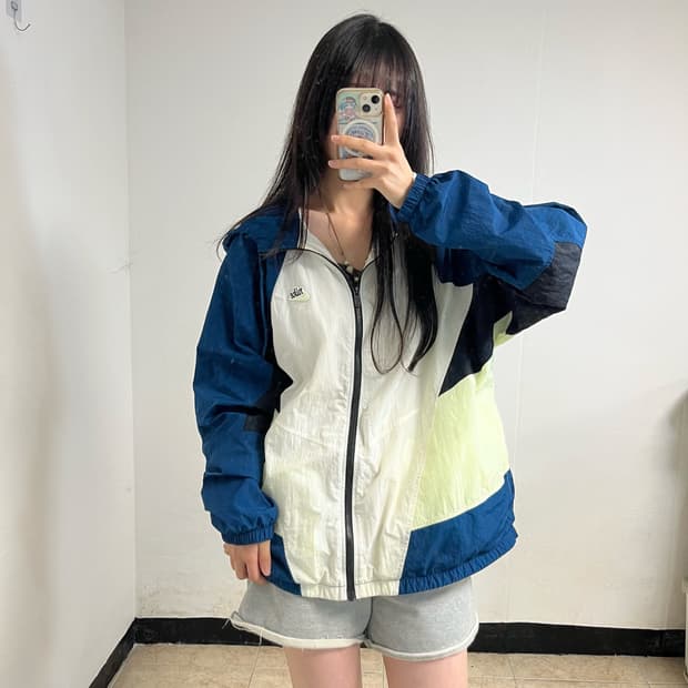 Nike Windrunner Windbreaker