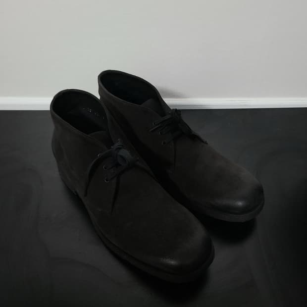 Prada 왁스 코팅 스웨이드 크레페 부츠