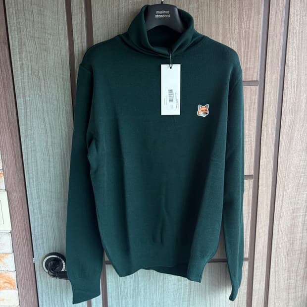 새상품(XS)메종키츠네 폭스 헤드 패치 울 터틀넥 니트 그린