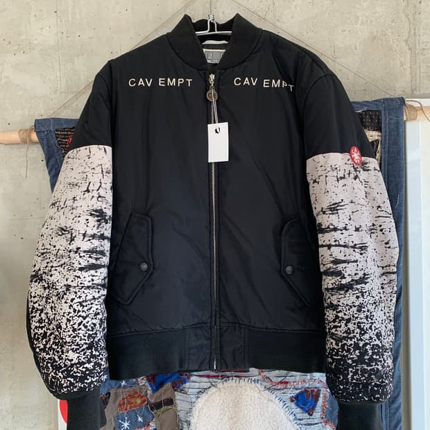 Cavempt 카브엠트 봄버 ma-1