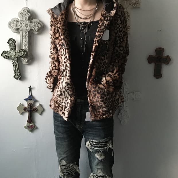 Fake fur leopard pattern duffle button h