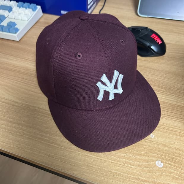 뉴에라 뉴욕 양키스 59FIFTY 버건디
