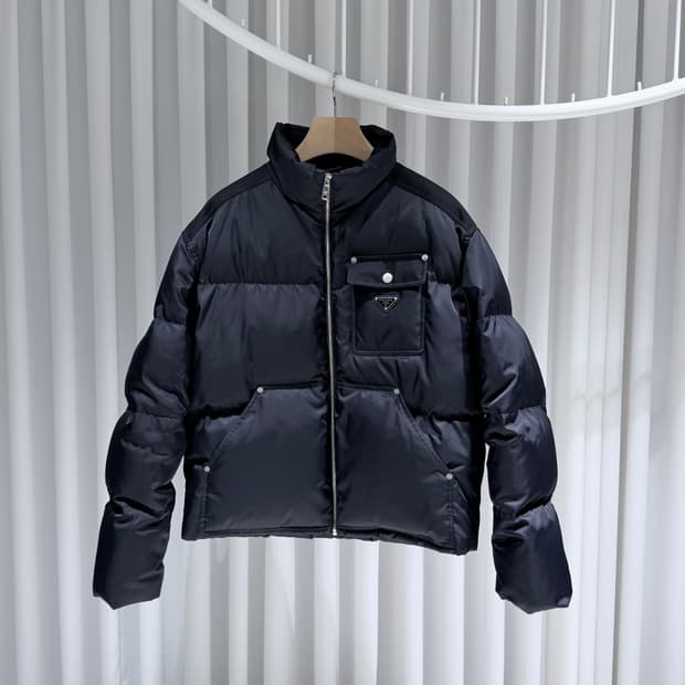 (S/M) / 프라다 삼각로고 리나일론 크롭 다운 패딩 자켓 블랙
