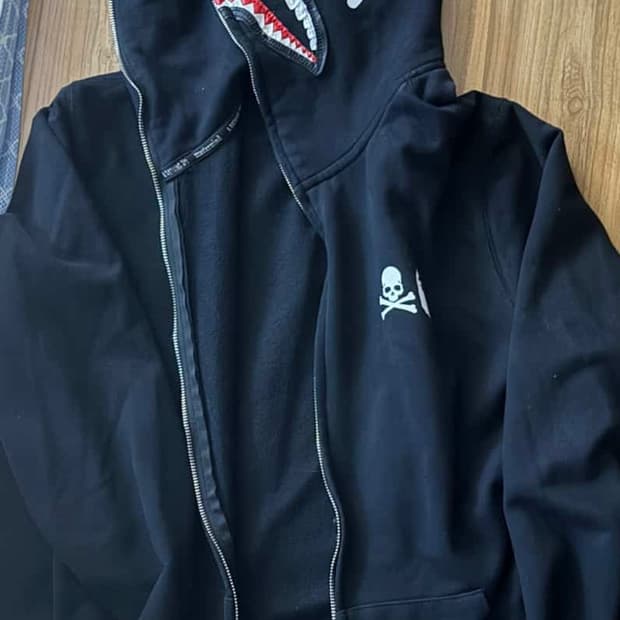 베이프 샤크후드