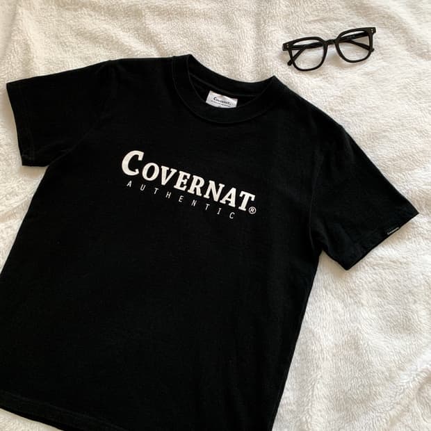 커버낫 COVERNAT 화이트 로고 반팔 티셔츠