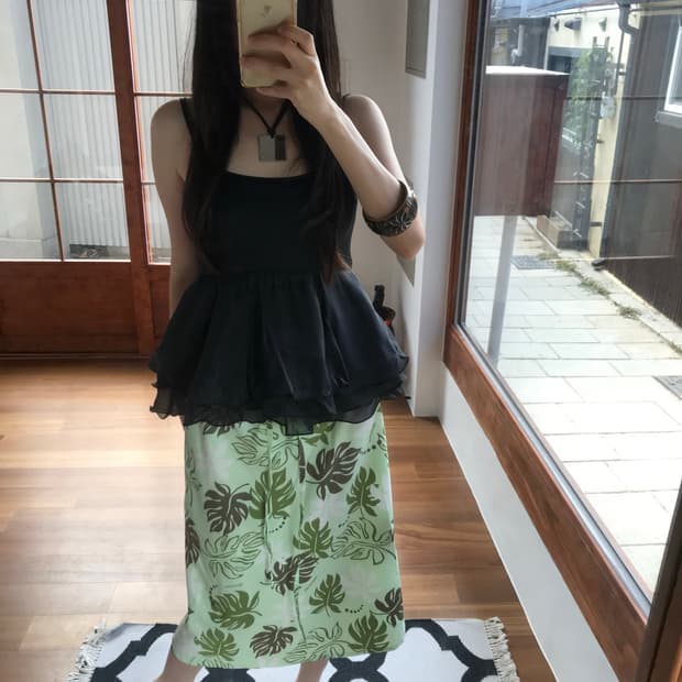 vintage black ruffle sleeveless