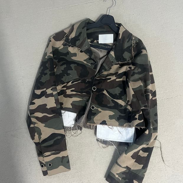 로레일즈 카모자켓