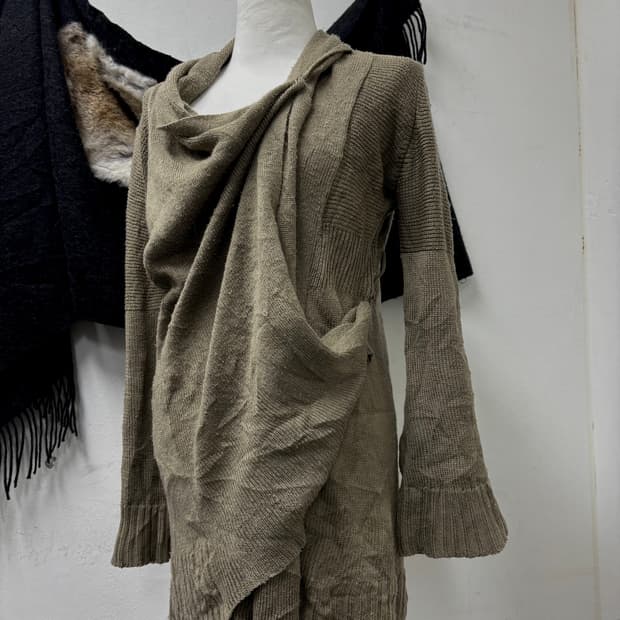 “Vintage” 00’s Draped Cardigan