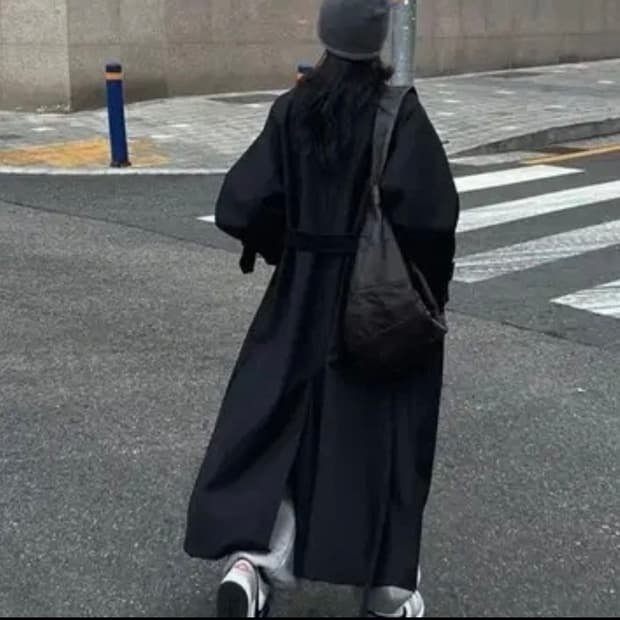 트리밍버드 싱글 블랙 롱 트렌치 코트