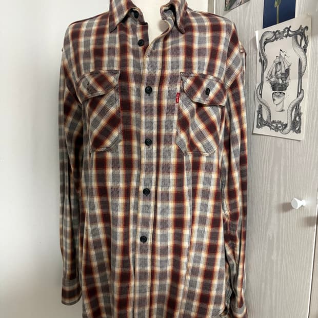 Levi’s red tab shirt