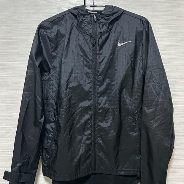 나이키 러닝 윈드브레이커 S 사이즈 블랙