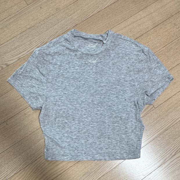 Kith 크롭 반팔 티