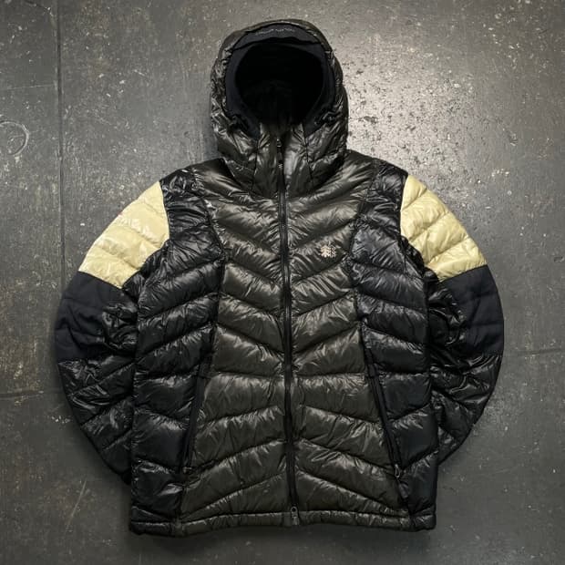 100 코오롱스포츠 유광 경량패딩