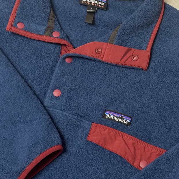파타고니아 신칠라 네이비 레드
