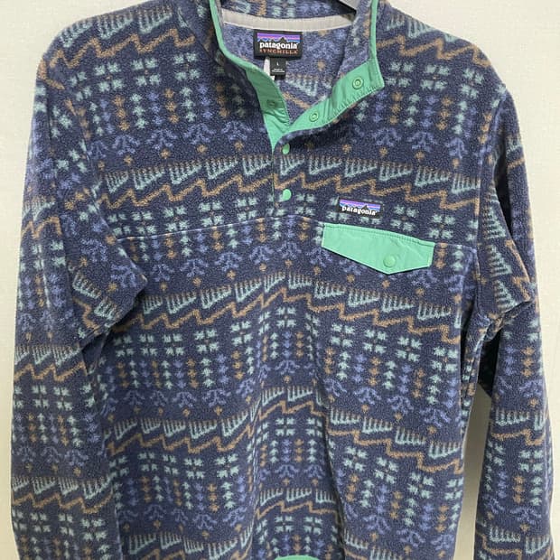 파타고니아 신칠라 아즈텍 스노우