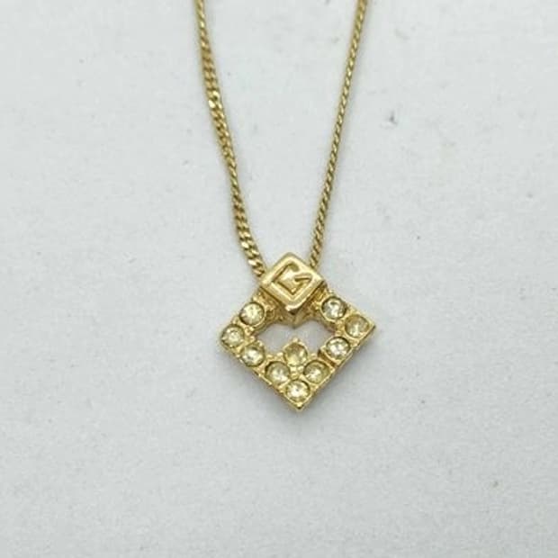 [예약] 지방시 빈티지 로고 목걸이/정품