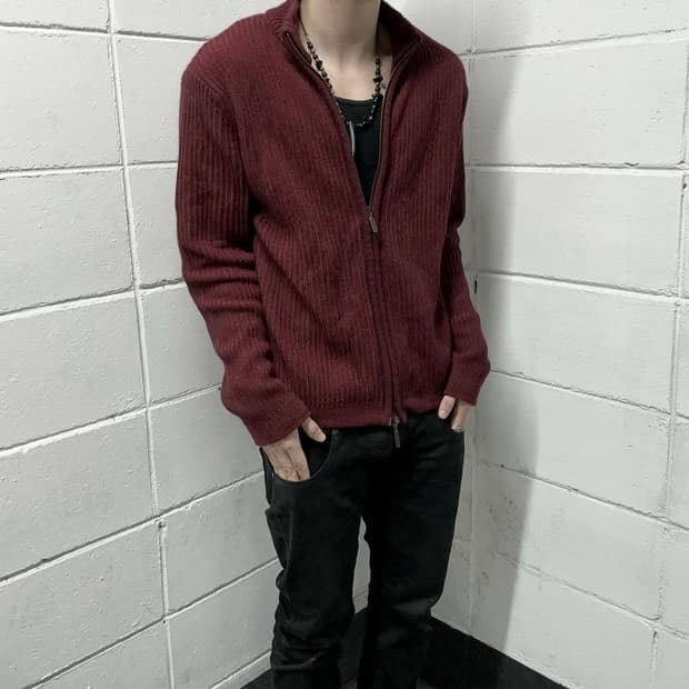 Y2K minimal burgundy zipup