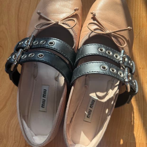 미우미우 발레리나 플랫슈즈 베이지 37