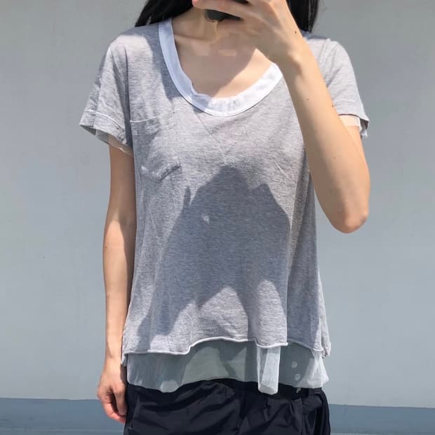 사카이럭 프릴 티셔츠