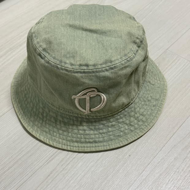 더오픈프로덕트 X 뉴에라 워시드 데님 버킷 햇 블루