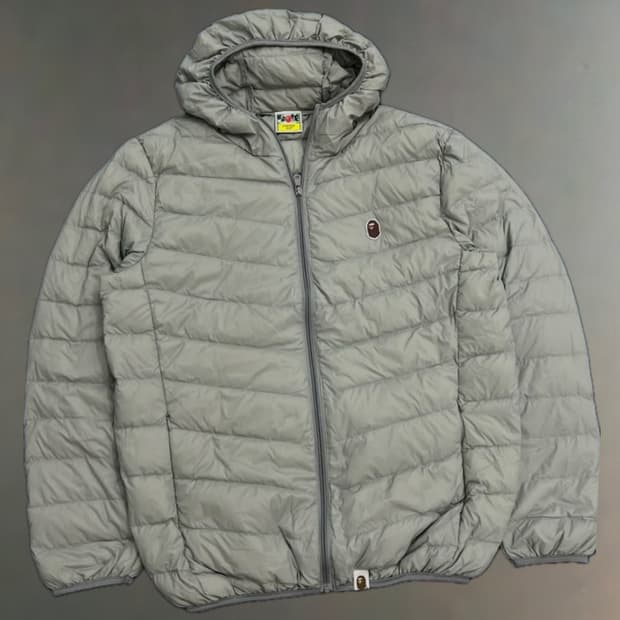 베이프 그레이 경량패딩