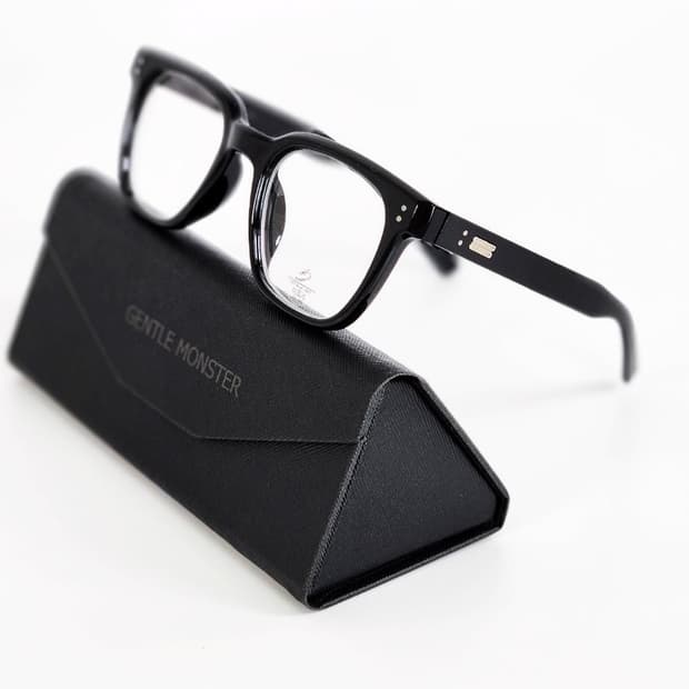젠틀몬스터 남녀공용 뿔테  안경
