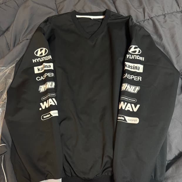 [L] 카시나 현대  캐스퍼 어반 랠리 스폰서 블랙 브이넥 긴팔티