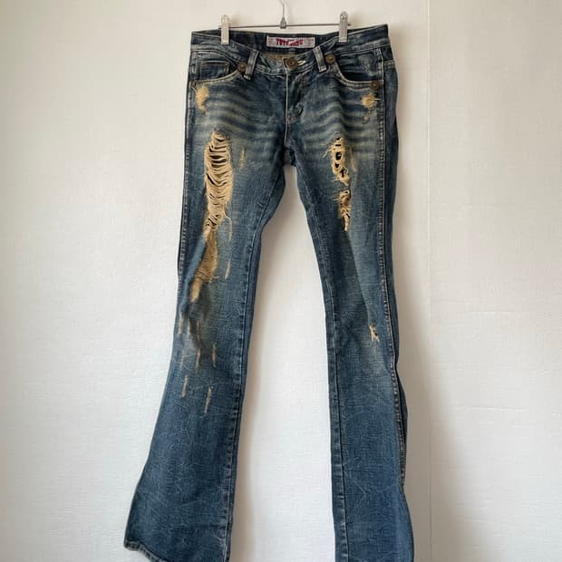 ripped low-rise jeans
