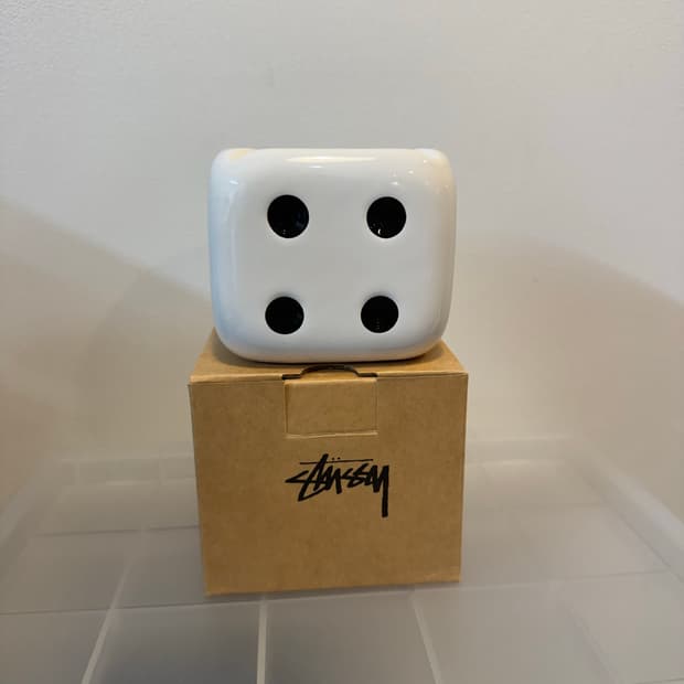 스투시 다이스 애쉬트레이