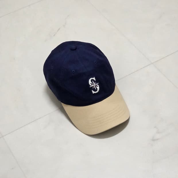 MLB 시애틀 매리너스 볼캡 네이비 베이지