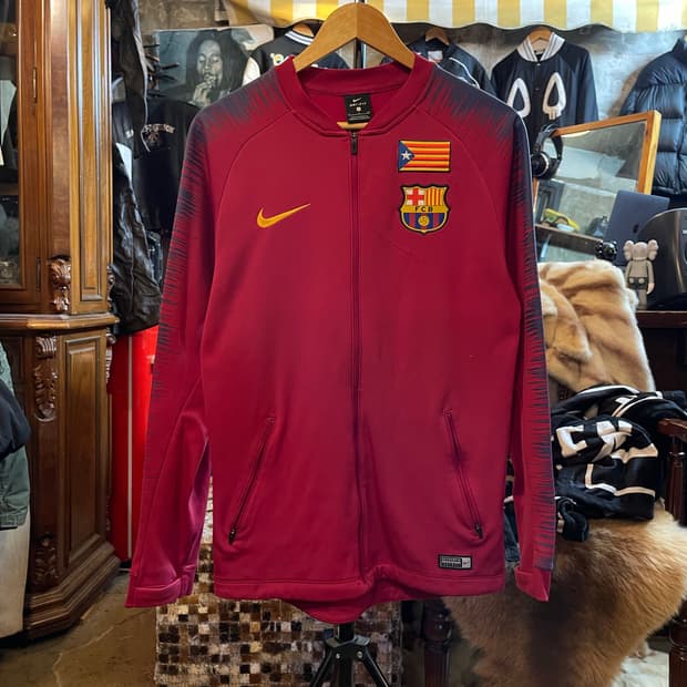 나이키 X 바르셀로나FC 자수 패치 트랙탑 저지 자켓