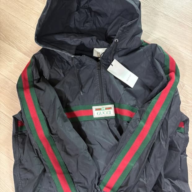 구찌 삼선 아노락 48