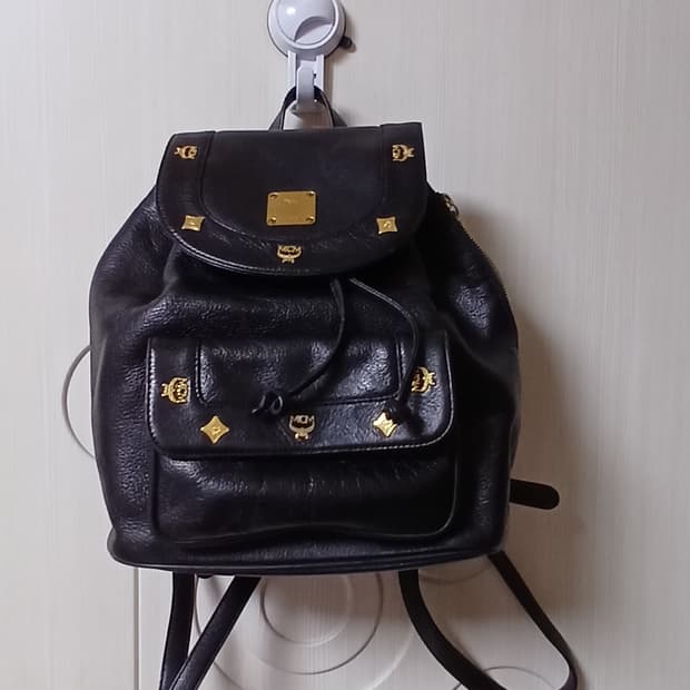 MCM 블랙 가죽 백팩 