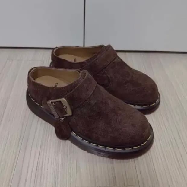 닥터마틴 뮬 데저트 스웨이드 다크브라운 왈라비