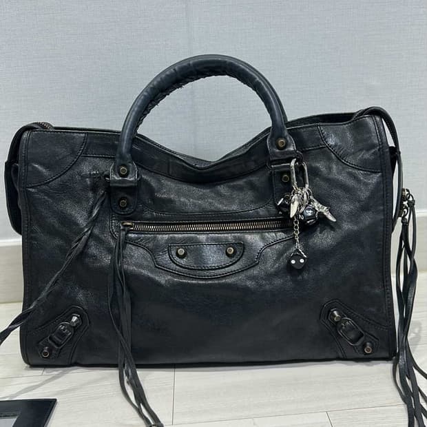 발렌시아가 모터백 시티백 미디움 블랙