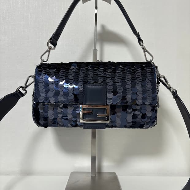 펜디 스팽글 시퀸 바게트백