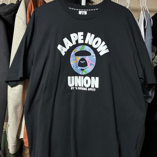 에이프 문페이스 반팔 티셔츠 블랙