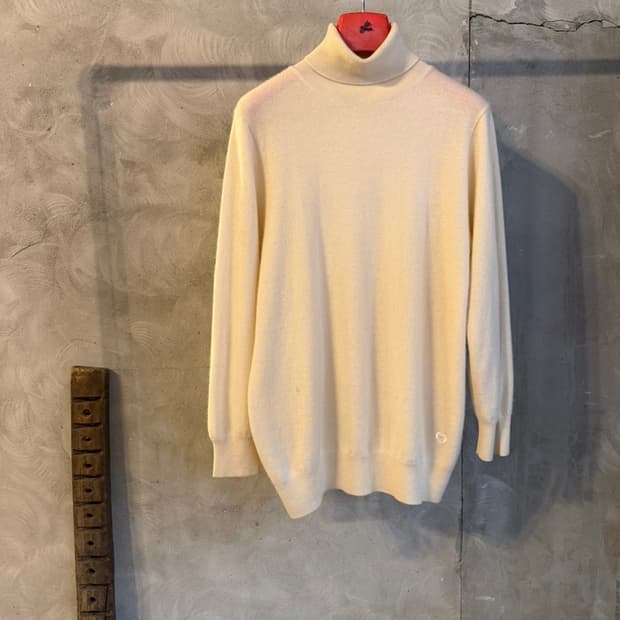 밀라숀 캐시미어 터틀넥 니트 100