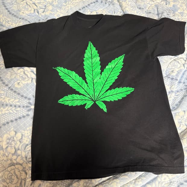 Vlone Marijuana T-shirt 브이론 마리화나 티셔츠