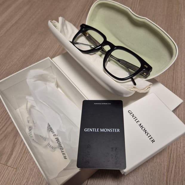 젠틀몬스터 KUBO-01 블랙 안경