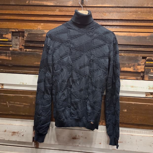 베르사체 컬렉션 터틀넥