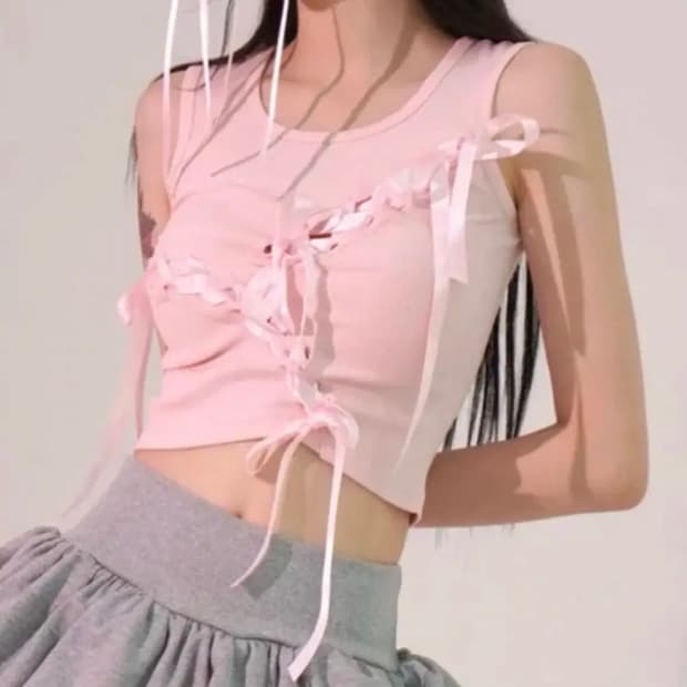 리본 아일렛 크롭 민소매 나시