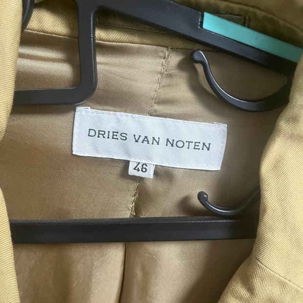 드리스 반 노튼 블레이저 46